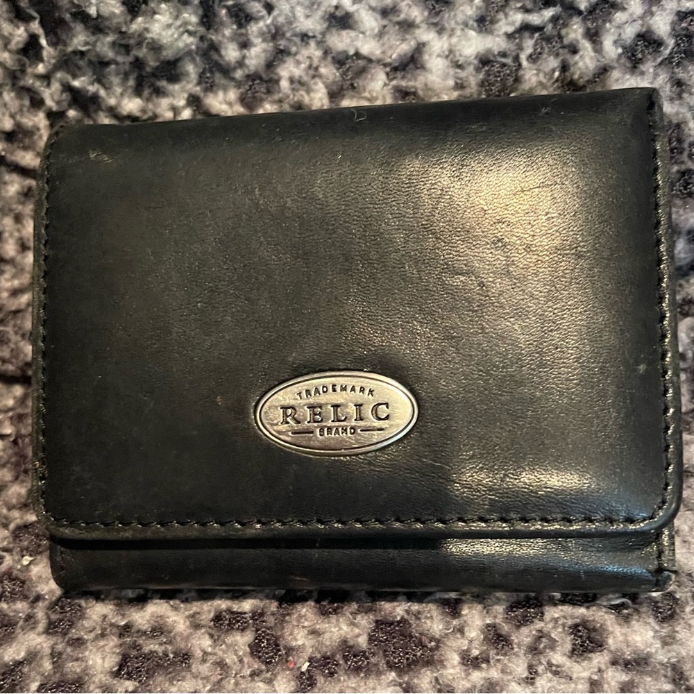 Relic Vintage Black Leather Wallet EUC